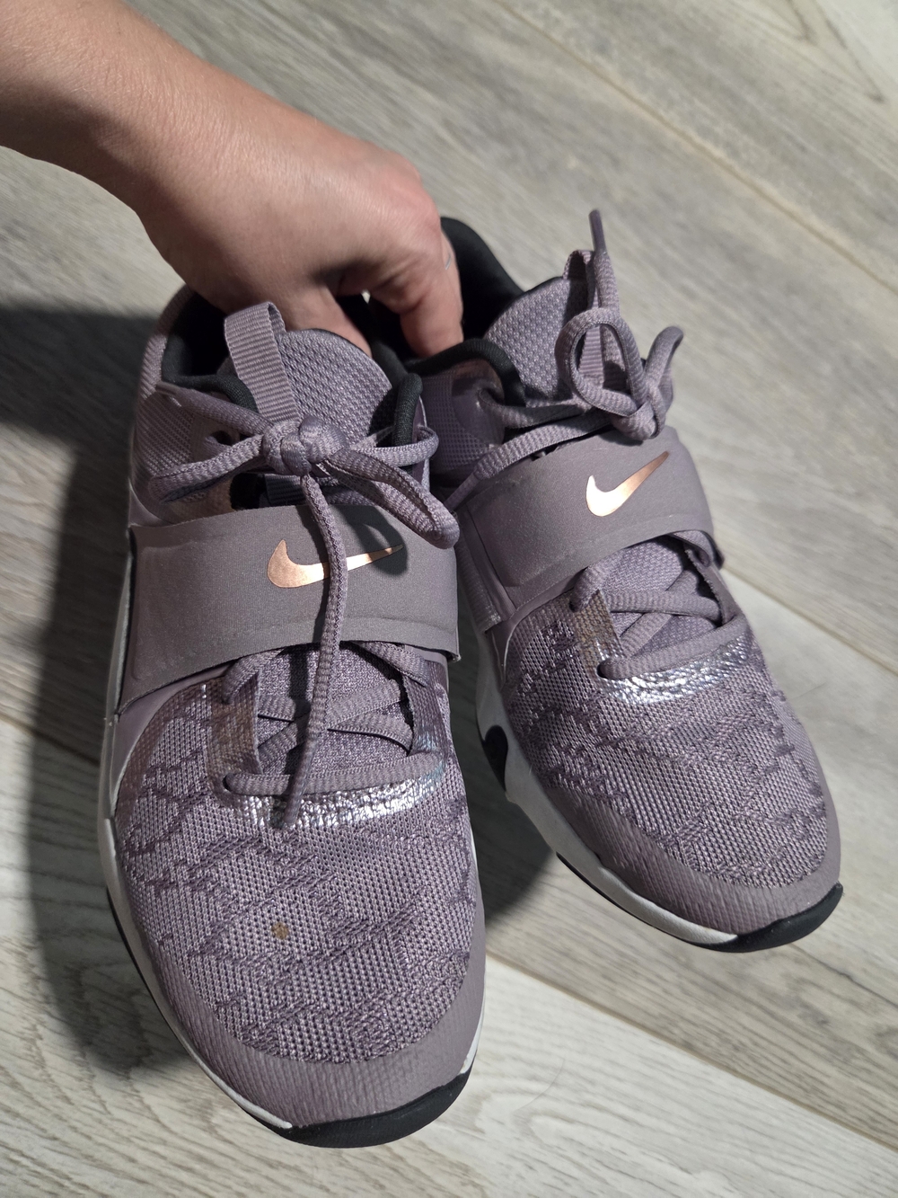 Nike Women’s Lilac Training Sneakers with Strap